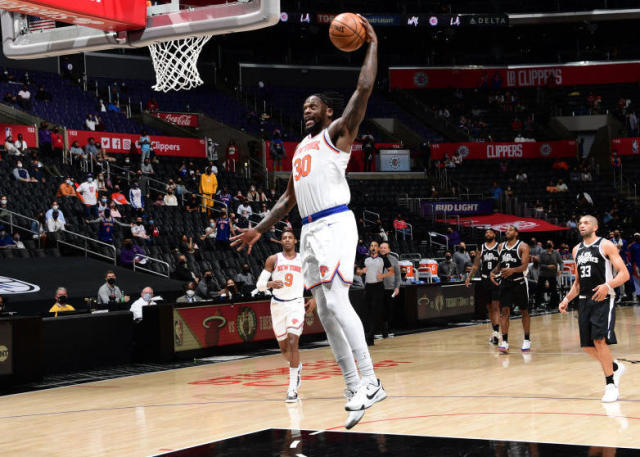 NBA直播- 爱德华兹暴扣森林狼克快船  
